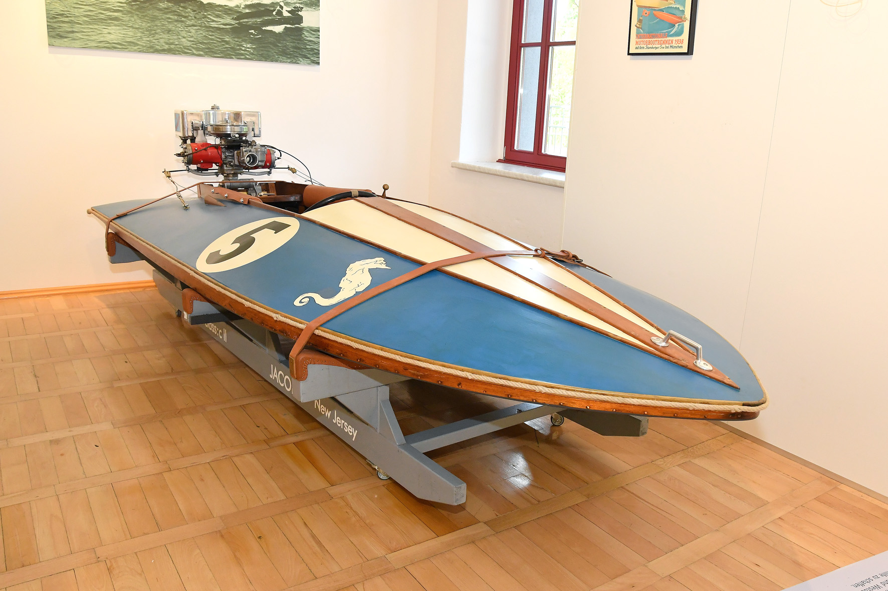 HOT geht aufs Wasser